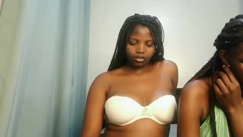 Lola online show from November 30, 12:15 am