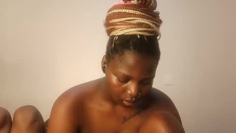 Lola online show from March 23, 10:43 am