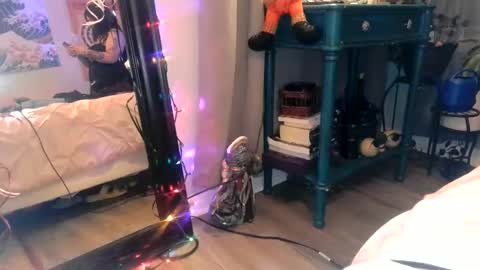 Snapshot of kinkypinkyplay2 chatting on December 8, 7:05 am Kinky Pinky online show from December 8, 7:05 am