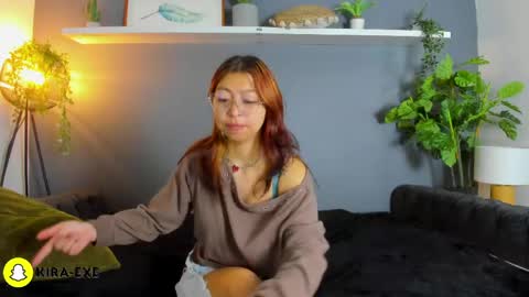kira_exe online show from May 16, 11:31 am