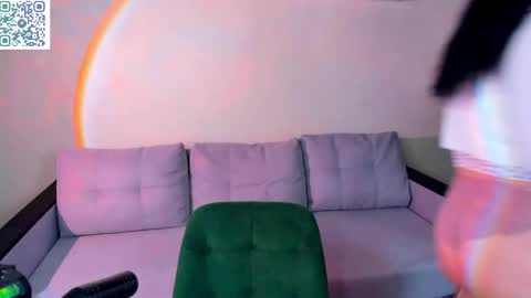 kira online show from May 15, 9:23 am