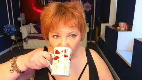Kira Kennet online show from May 18, 4:29 am