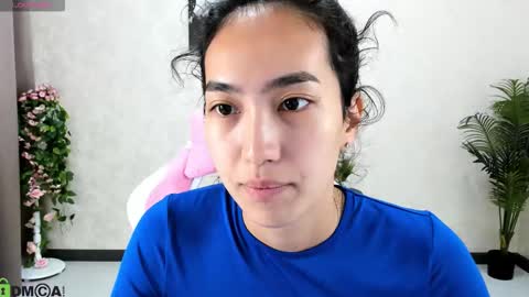 Aura online show from October 12, 1:52 am