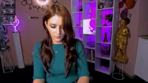 Snapshot of kira_neko chatting on September 25, 9:45 pm Kira online show from September 25, 9:45 pm