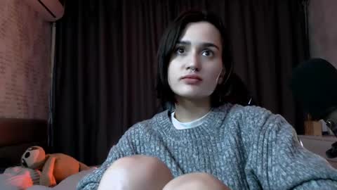 Kira  follow me  online show from May 15, 11:51 pm