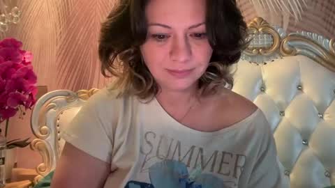 KiraDivine online show from May 9, 1:24 pm
