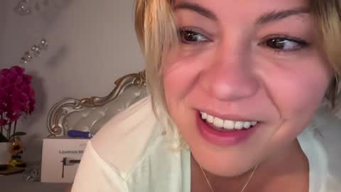 KiraDivine online show from October 30, 3:13 pm