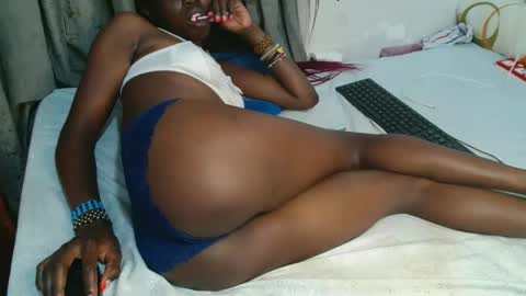 Snapshot of kirah_hot chatting on September 14, 7:23 pm kirah_hot online show from September 14, 7:23 pm