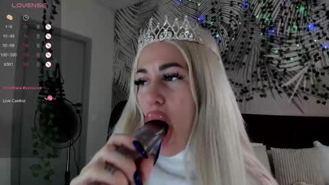 Kira online show from December 18, 2:05 am