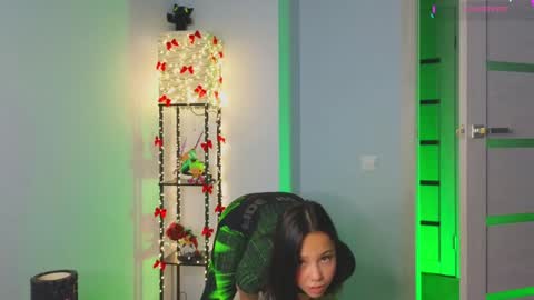 Snapshot of kiramiras chatting on January 1, 8:47 pm Kiara online show from January 1, 8:47 pm