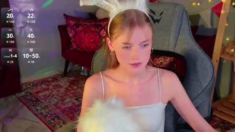 Kira online show from June 8, 1:28 am