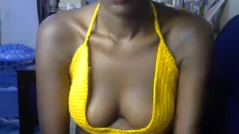 Snapshot of kiranoir1 chatting on October 9, 7:34 am Kira online show from October 9, 7:34 am