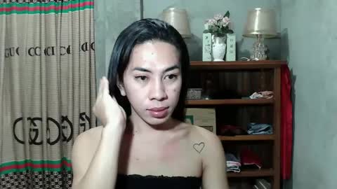 kisses_heart online show from February 2, 3:10 am