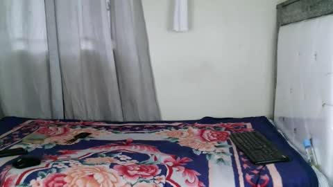 kisssmiles online show from October 9, 7:12 am