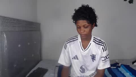 kisssmiles online show from November 9, 4:36 pm