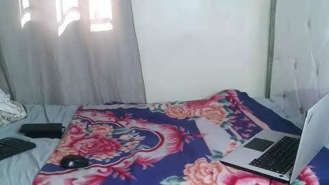 kisssmiles online show from October 27, 6:09 am