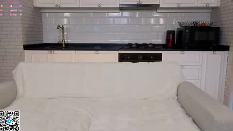 Tessa online show from February 11, 5:31 am