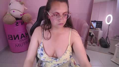 kit_fox_a online show from September 15, 8:05 pm