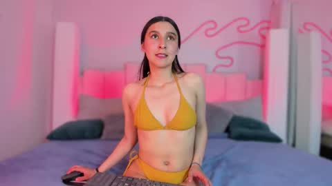 Snapshot of kitana_clark chatting on September 16, 8:28 pm Kitana online show from September 16, 8:28 pm