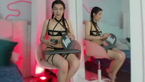 Snapshot of kitana_clark chatting on September 18, 11:14 pm Kitana online show from September 18, 11:14 pm