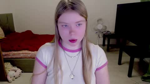 Jennyblonde and Emmabrunette online show from February 7, 7:59 pm