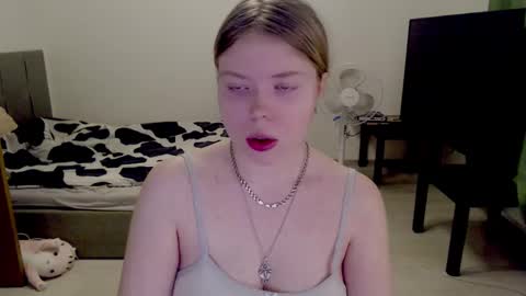 Jennyblonde and Emmabrunette online show from March 2, 9:52 pm