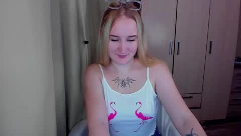 kitten_sun online show from February 24, 12:21 am