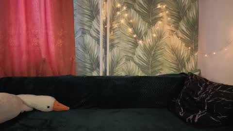 Emily online show from September 18, 11:20 am