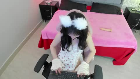 kumicatt  online show from April 7, 8:00 pm