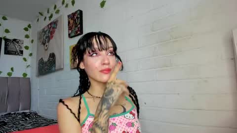  KITTY online show from May 4, 9:07 pm