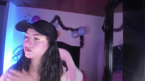 kitty__chs online show from January 12, 11:48 am