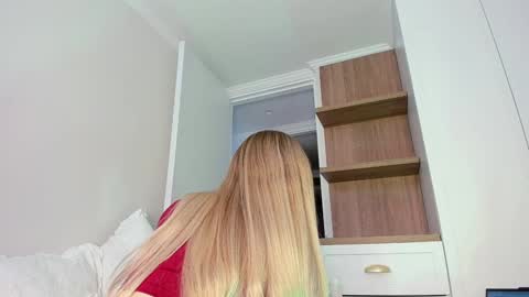 sophie online show from March 21, 7:30 pm