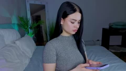 kitty_cut1ee_ online show from May 7, 1:48 pm
