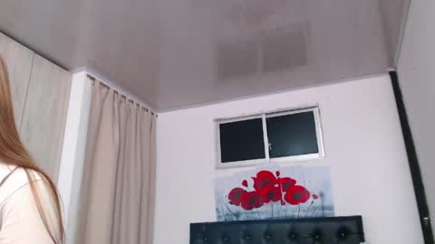 kitty_f00x online show from May 16, 12:35 am