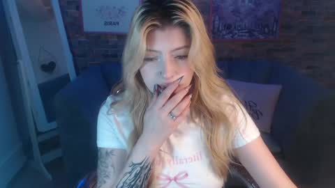 kitty_fox_b online show from January 10, 12:58 pm