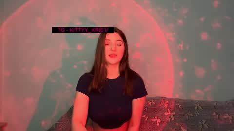 kitty_kristy1 online show from December 1, 11:29 pm