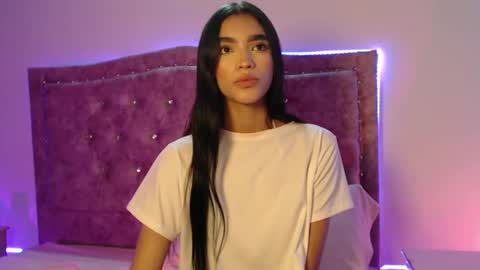 Kitty online show from October 18, 7:33 am