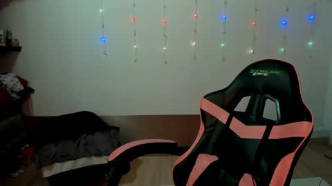violet online show from December 27, 5:42 am