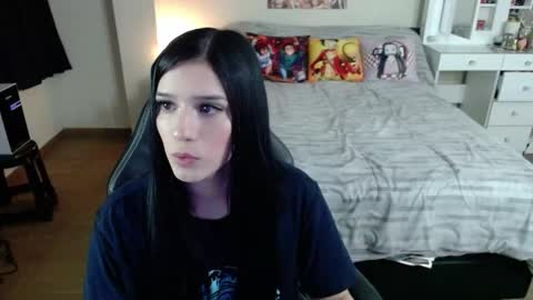 Isabel online show from May 11, 1:51 am