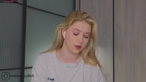Snapshot of kittyloffe chatting on March 9, 4:38 am Monika online show from March 9, 4:38 am