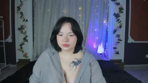 Kitty online show from May 24, 5:39 am