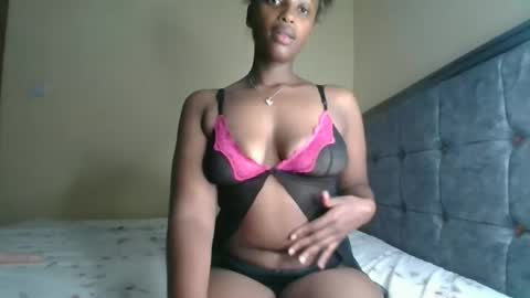 Snapshot of kittypettite chatting on September 13, 3:31 pm Kittypettite online show from September 13, 3:31 pm