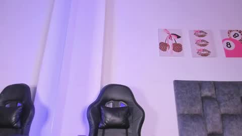 kitty online show from May 24, 7:13 pm