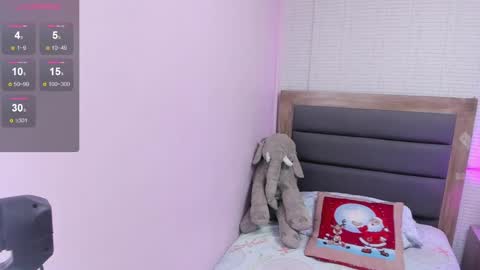  K I T T  Y  online show from December 23, 6:27 pm