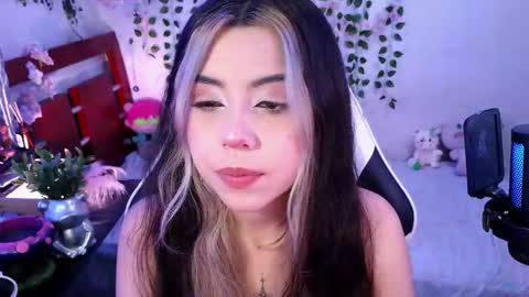 Kittyuwu  online show from March 26, 12:13 am