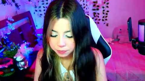 Kittyuwu  online show from February 8, 6:17 am