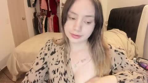 kittywantslove23 online show from May 25, 12:42 am