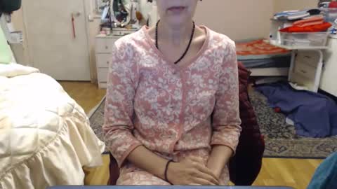 KiuminBerry online show from October 25, 9:50 am