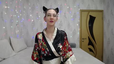 Klary online show from April 7, 5:37 pm