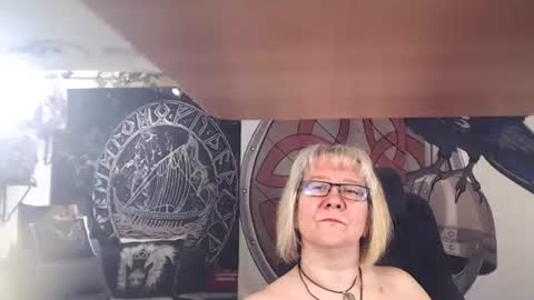 Michelle online show from February 25, 6:44 pm